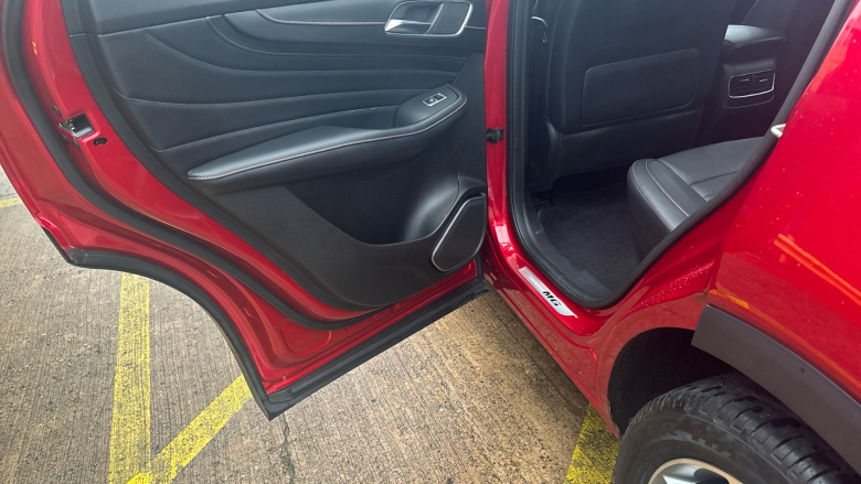 MG Hs 1.5 T-GDI Exclusive 5dr Petrol Hatchback